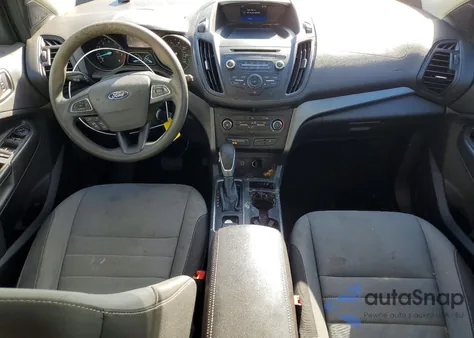 2017 Ford Escape S z USA, uszkodzony, nr VIN 1FMCU0F70HUB74186